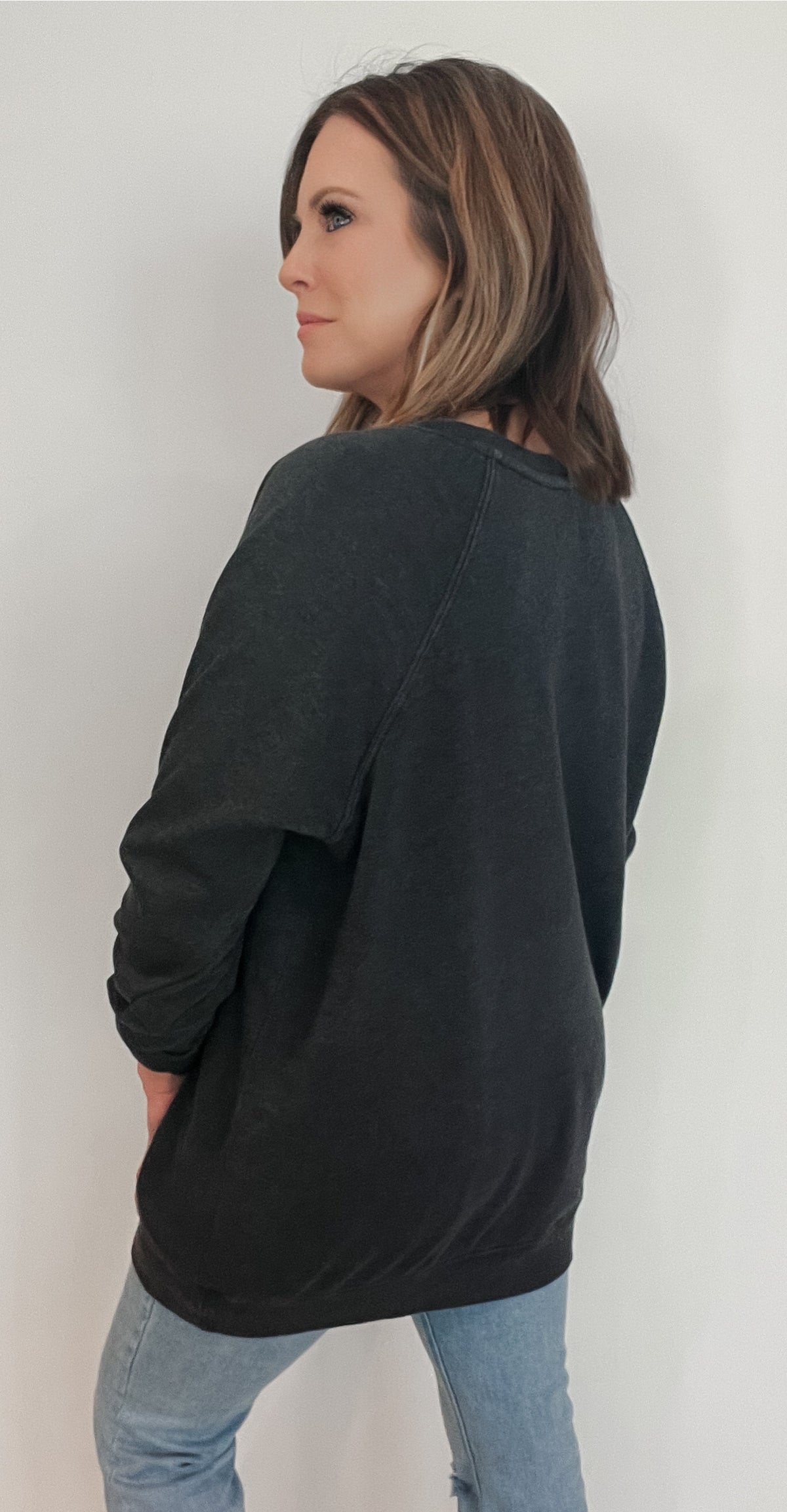 Hangout Sweatshirt-Washed Black
