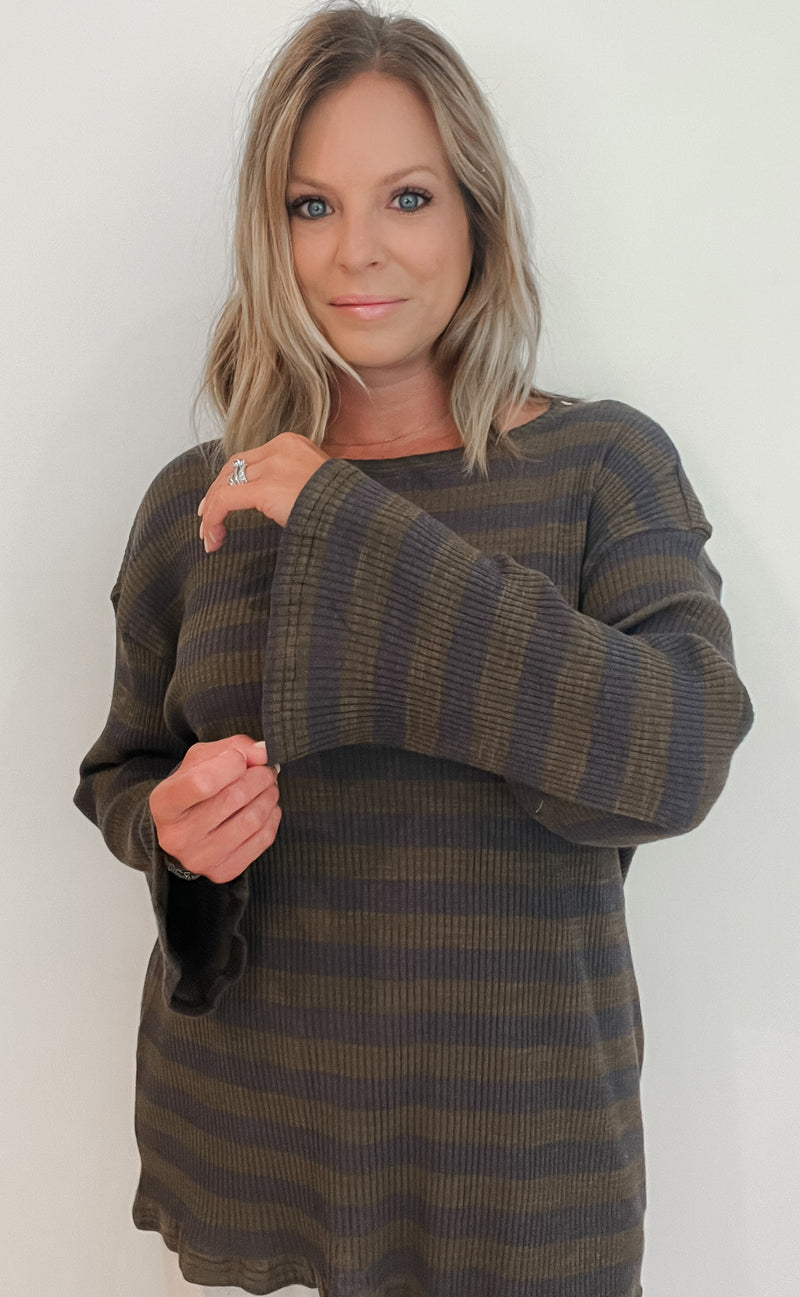 Willow Pullover-Olive/Charcoal