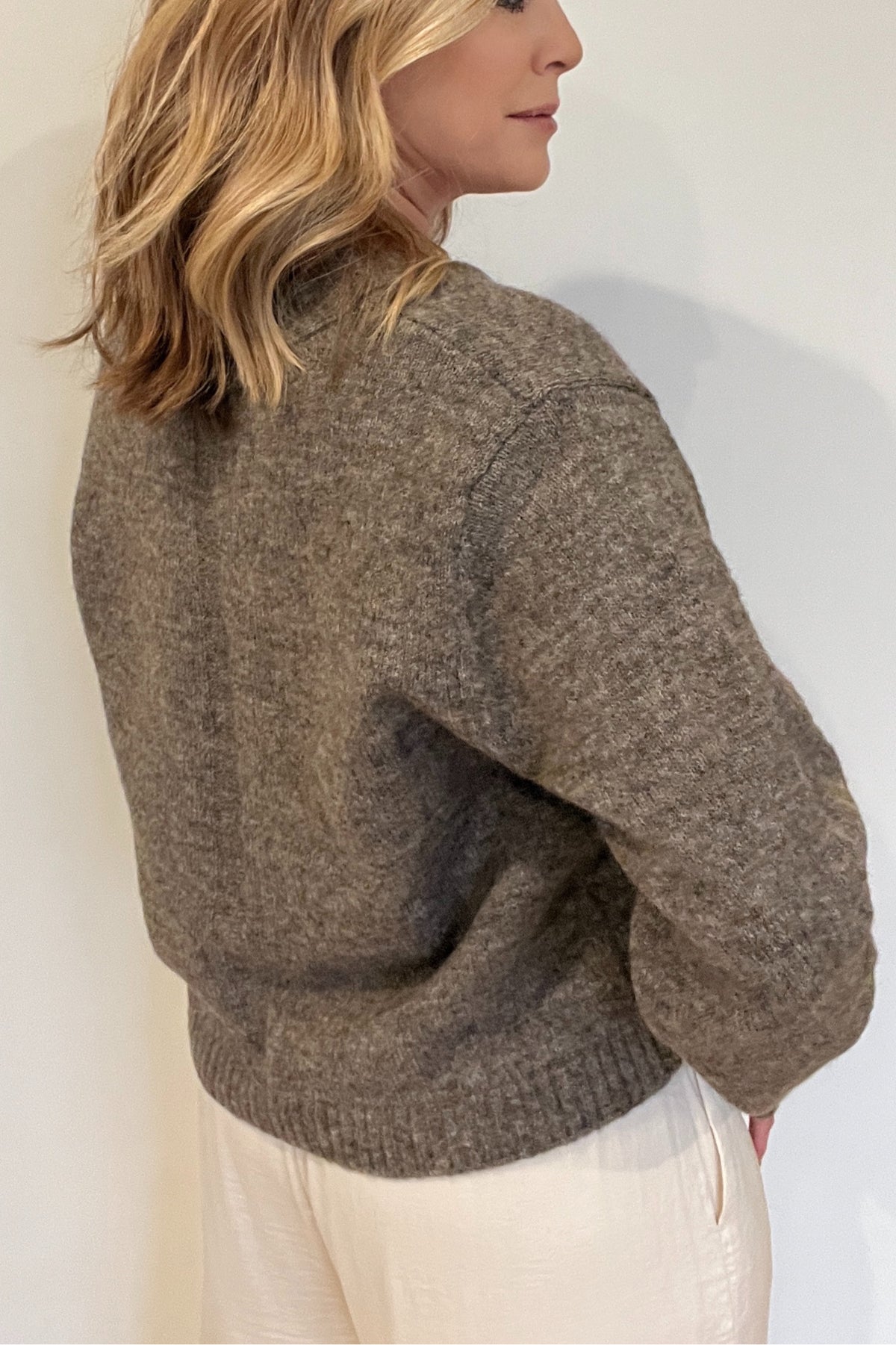 The Minimalist Cardigan-Mocha