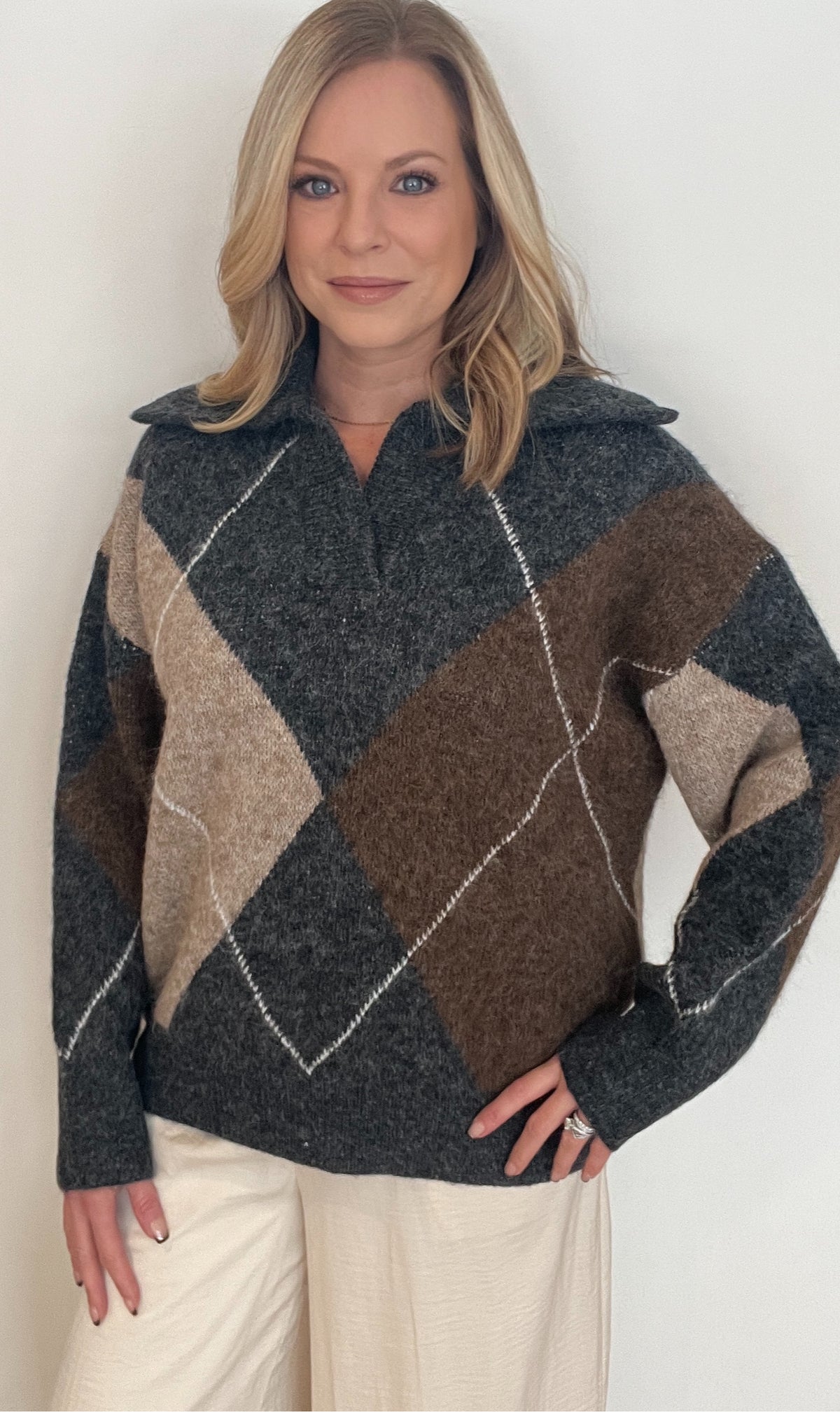 Windsor Argyle Sweater-Charcoal