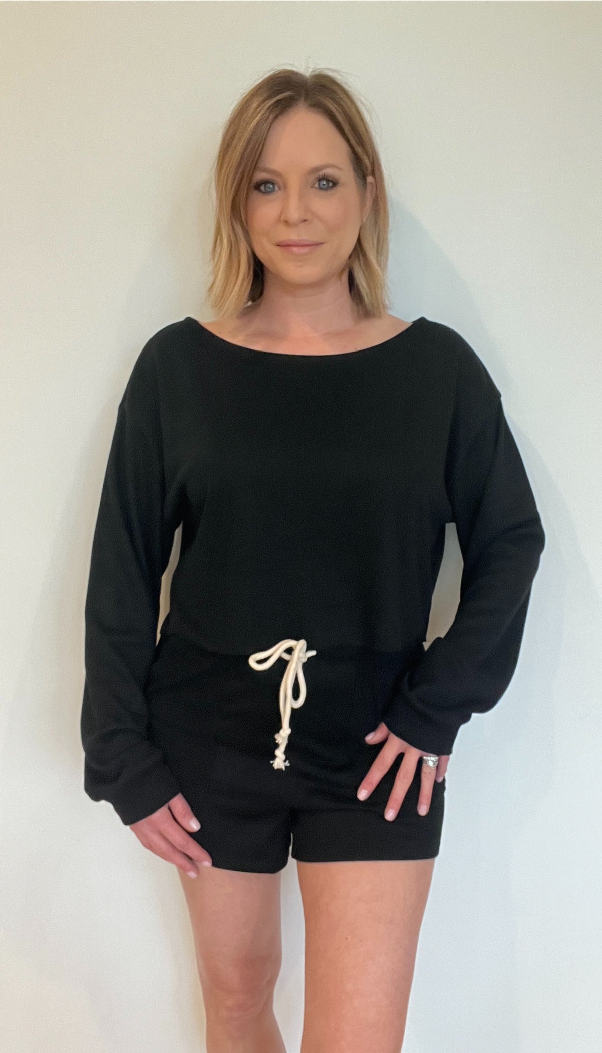 The Basics Pullover-Black