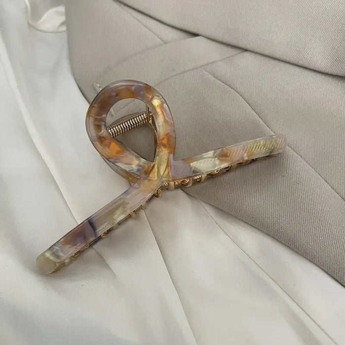 Enchanted Claw Clip-Bronze