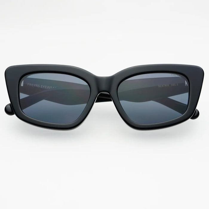 Beatrix Cat Eye Sunglasses-Black